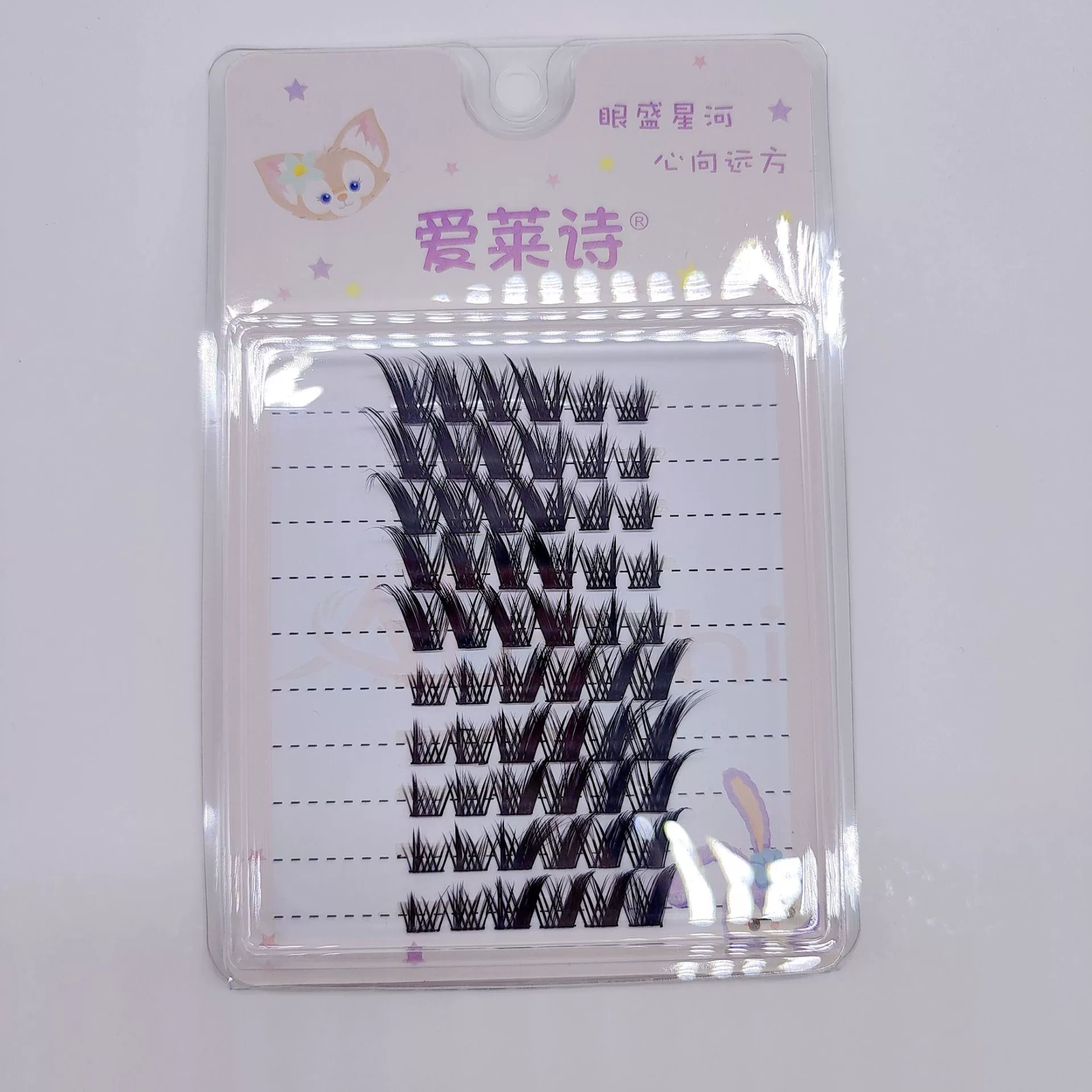 False eyelash clusters Alaishi fox diagonal B, natural fox-eye look, soft tapered ends