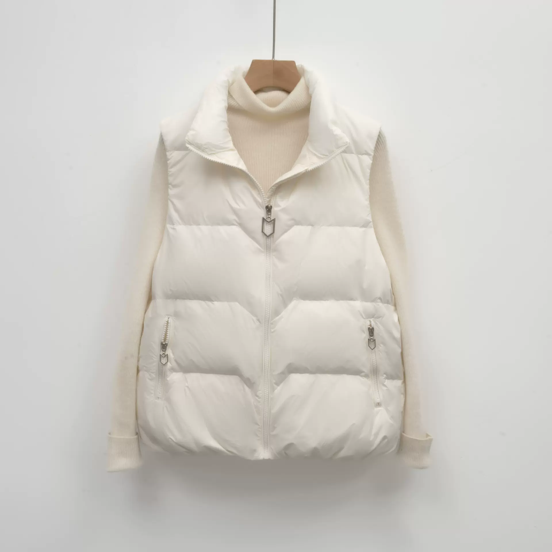 寒冬思羽女式宽松均码韩版立领马甲女背心女装新款简约羽绒服