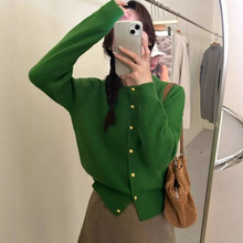 秋冬新款温柔针织衫女圆领百搭纯色小金扣毛衣外套上衣小开衫女装