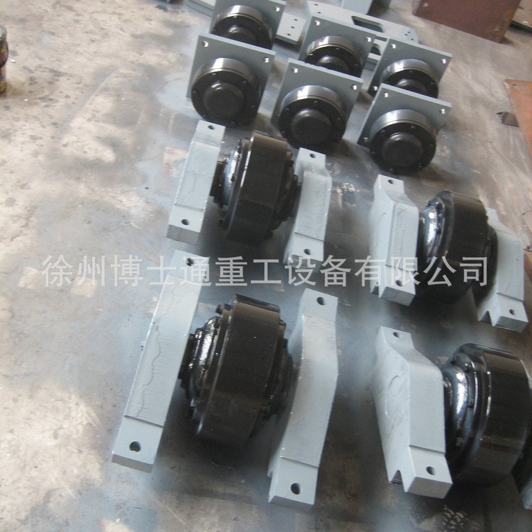 供应日产2500、5000吨篦冷机衬套、固定梁、活动梁、托轮装置