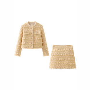 24�ﶬ�̄�����ǧ���С��ͬ���Z�Sɫ�@��С���L���ף�����ȹ���b