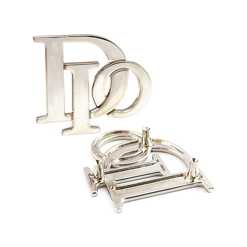 锌合金厂家围巾服装商标logo帽子铭牌电镀字母标铆钉面盖五金标牌