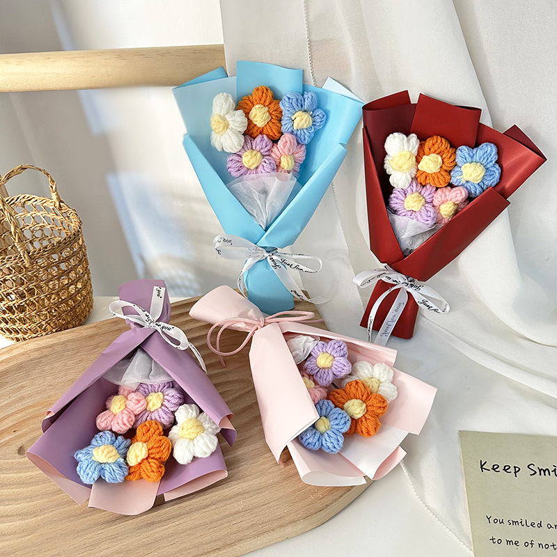 New Chinese Valentine's Day gift rose puff flower Christmas atmosphere single mini bouquet creative companion bouquet