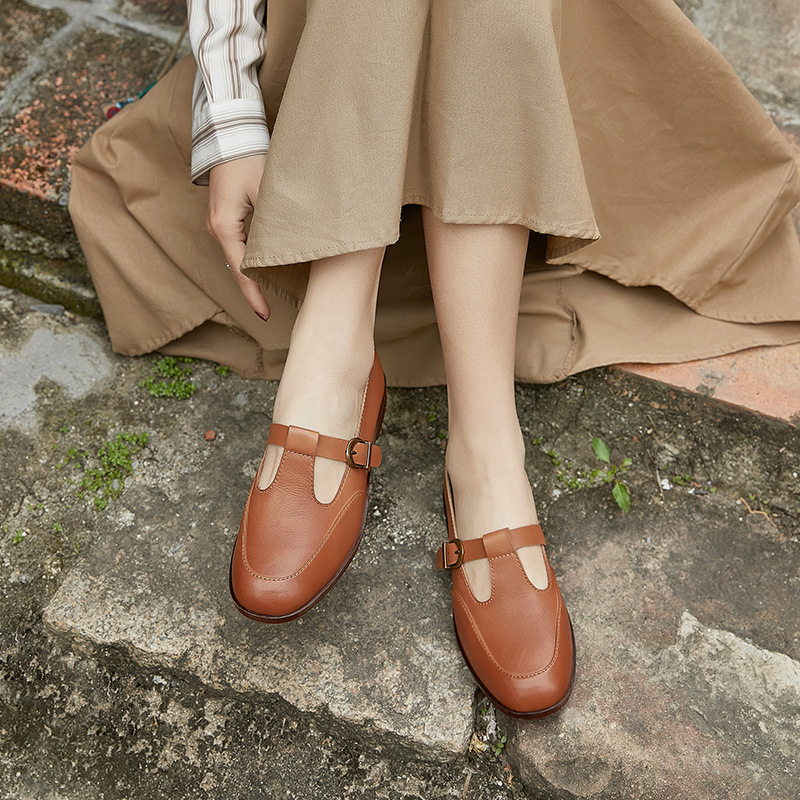 Leather shoes English style