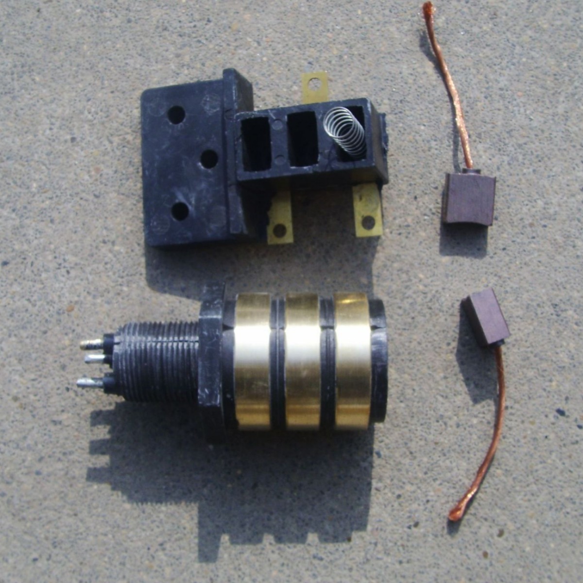 供应镀黄金,镀银子滑环碳刷(图)