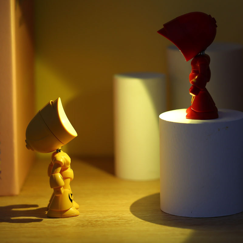New creative small gift DIY night light cute pet desktop ins ornament mini small desk lamp hero war police night light