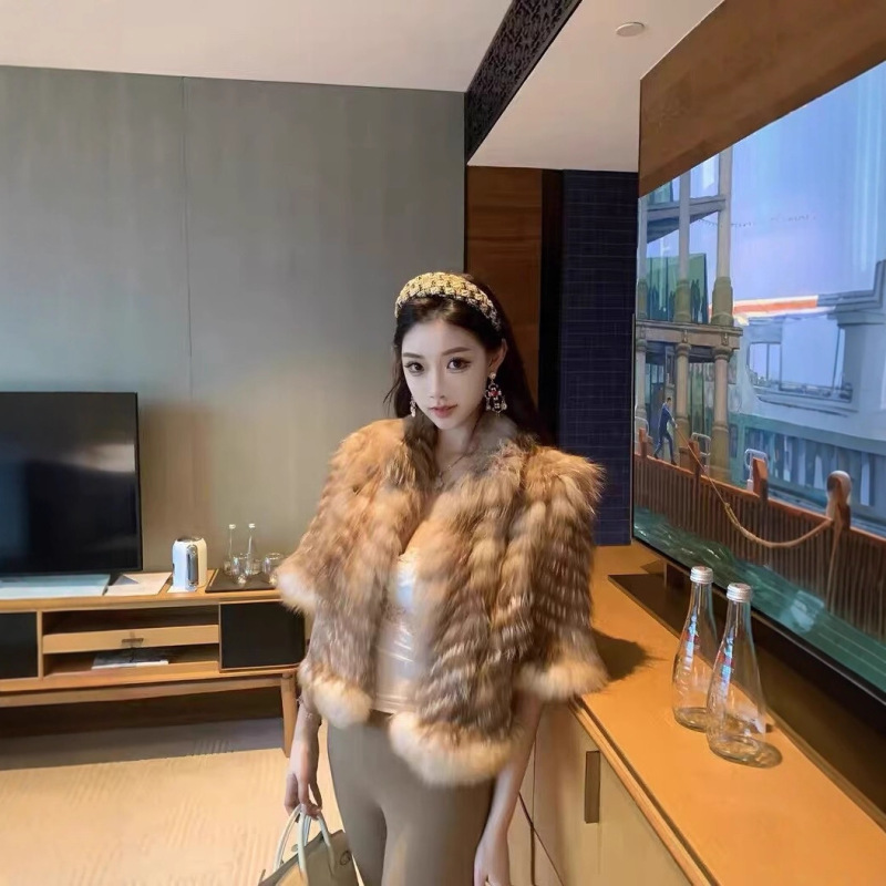 琥珀贵夫人披肩斗篷稀有狐狸毛车条皮草女时髦百搭中袖短款外套女|undefined