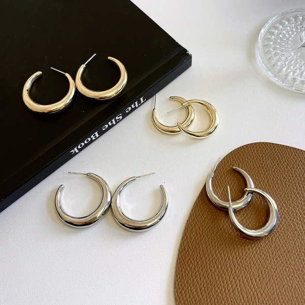 Capacious earrings hip-hop style