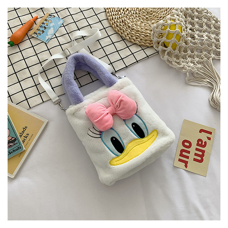 Japanese-style large-capacity Daisy Donald Duck handbag, cute pink bow plush bag, cartoon fashion small bag undefined