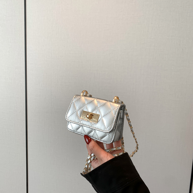 Red de Internet mini cadena de bloqueo bolsa pequeña mujer 2024 primavera y verano nuevo salvaje bolsa roja de boca ins pequeña bolsa cuadrada de estilo occidental
