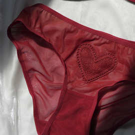 内裤女薄款舒适裸感刺绣透明网纱心型迷人透气纯棉底裆中腰三角裤