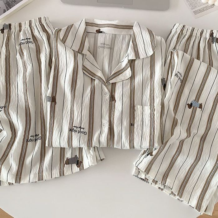 Pantalones cortos de tres piezas pantalones de manga corta verano nuevo estilo caliente dibujos animados casual lindo estilo cardigan pijamas mujeres nubes algodón