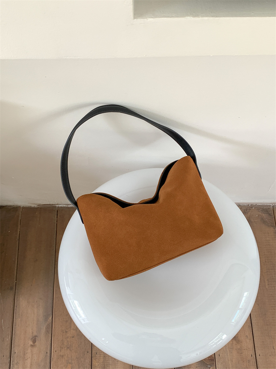 Geantă de subraț din piele întoarsă, geantă de mână de nișă pentru toamnă și iarnă, textură plușată, geantă mică pătrată, la modă și versatilă, de mână_voghion.com