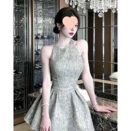 法式富家千金感背心连衣裙子女2026新款早春小个子收腰蓬蓬裙