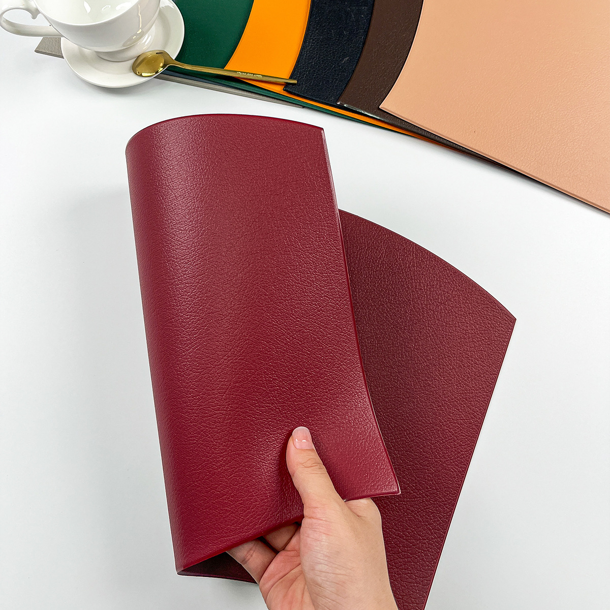 Semicírculo en forma de abanico Mantel Individual de cuero Nordic Light luxury home Hotel redondo antideslizante estera de mesa de PVC estera DE AISLAMIENTO impermeable