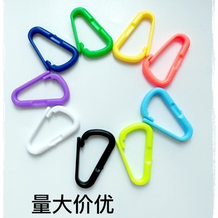 Factory wholesale in stock color D-type carabiner box bag hanging decorative buckle simple portable practical accessories keychain
