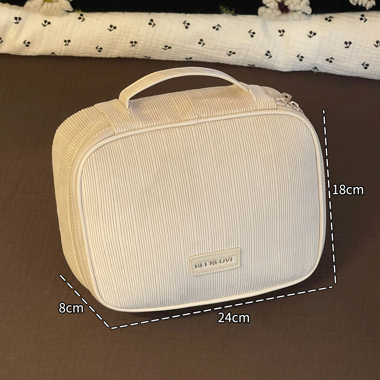 Bolsa de maquillaje portátil multifuncional de gran capacidad 2025 nueva división de viaje impermeable de mano para almacenar cosméticos para lavar