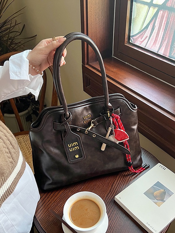 Comercio exterior transfronterizo al por mayor bolso retrógrado para mujeres 2024 nuevo estilo de alta calidad exquisita de viaje de hombro mochila