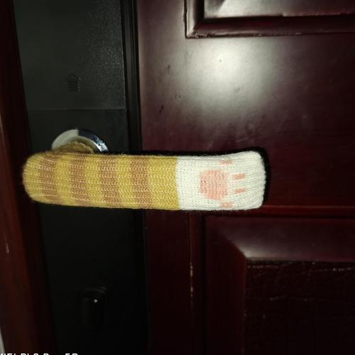 Table and chair foot covers knitted wool door handle gloves to protect non-slip wear-resistant silicone cat thickened chair foot covers leg pads