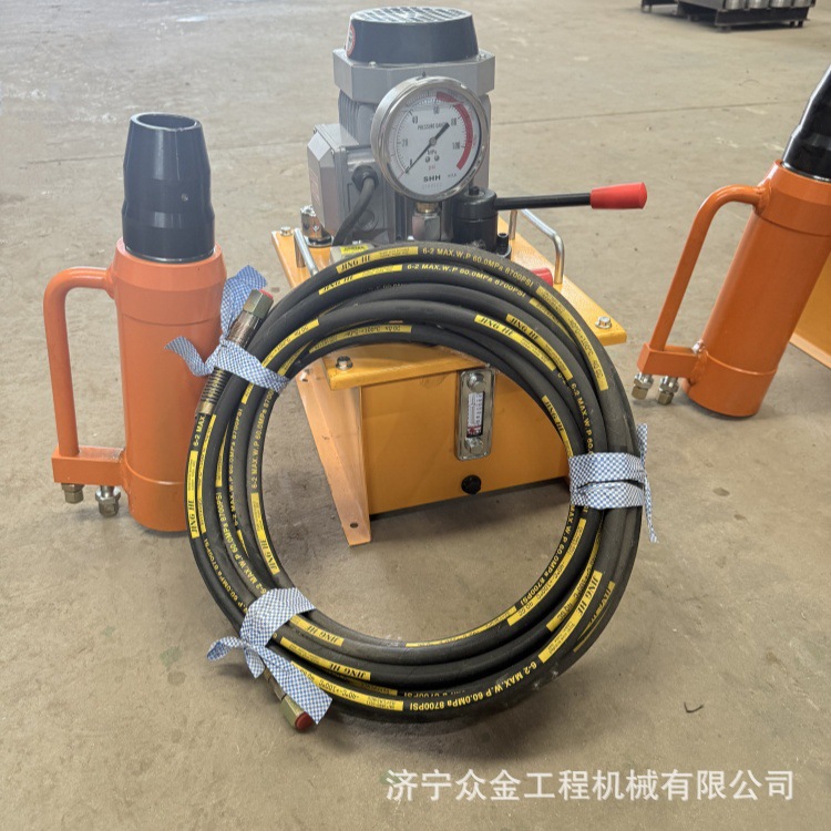 柔性钢绞线张拉机千斤顶光伏轻型涨拉机 光伏锚索15.2/17.8挤压机