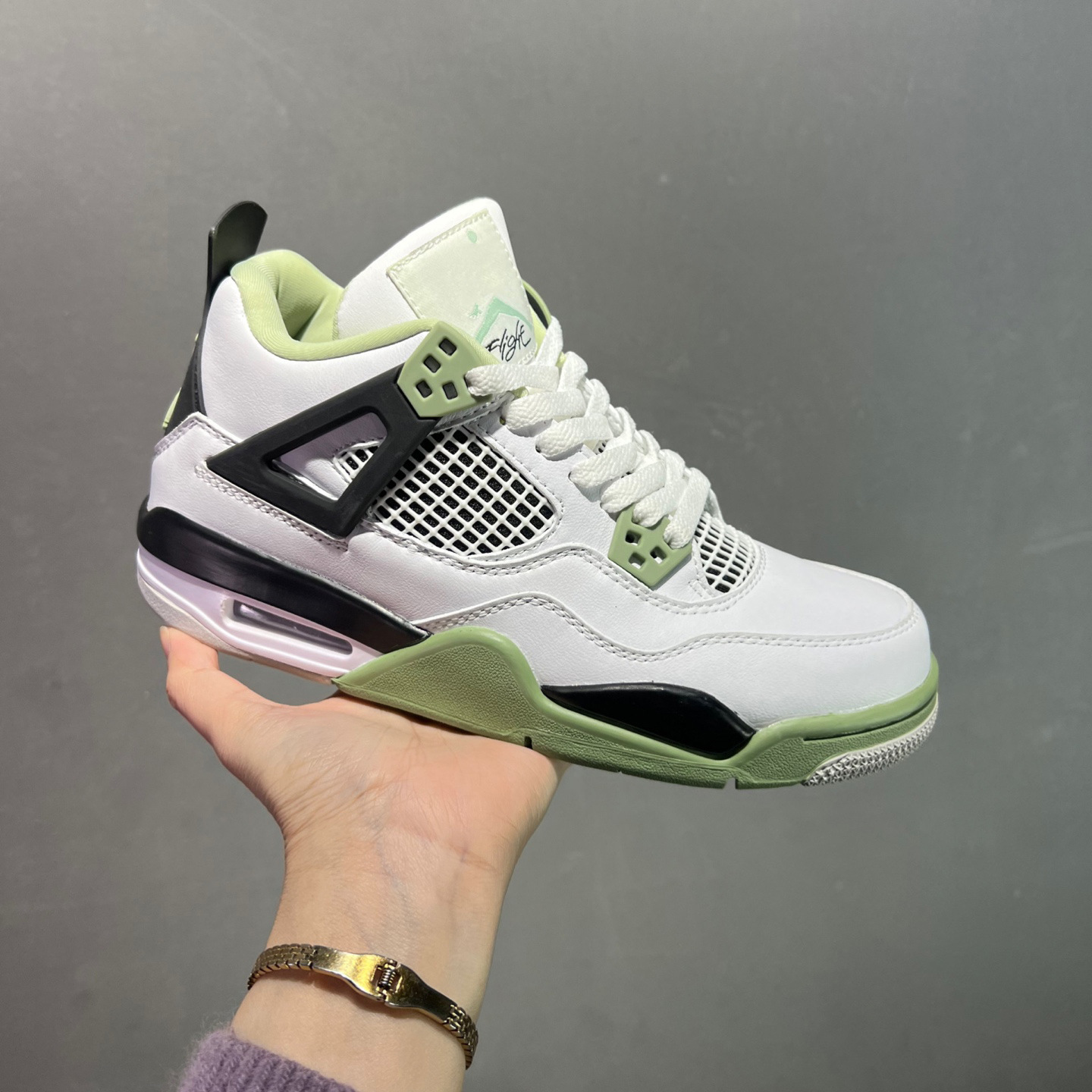 Visión alta aj4 zapatos de baloncesto de cuero gris de seda para hombres zapatos deportivos casuales con almohadilla de aire de fondo grueso para mujeres Kaws nocturario
