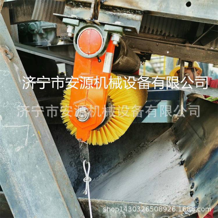 尼龙毛刷  螺旋毛刷 人字形毛刷 清扫器毛刷长期供应