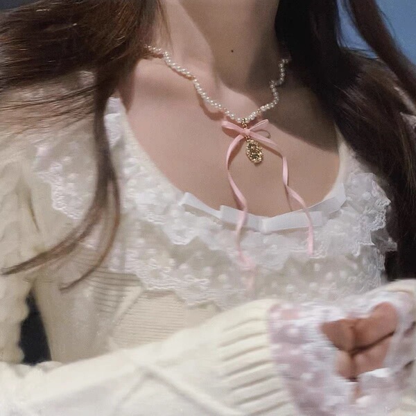 Japanese cute necklace with bow from pearl