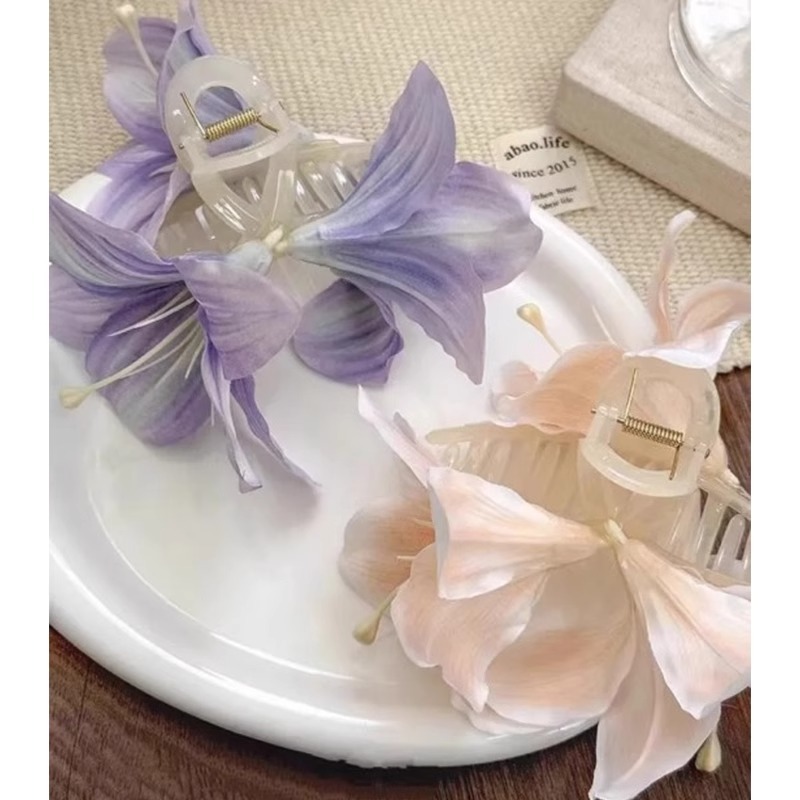 Super sensación de atmósfera de imitación estereoscópica de lirio clips de cabello de mujer gradiente púrpura detrás de la cabeza de cabello agarrar clips adornamiento de cabello
