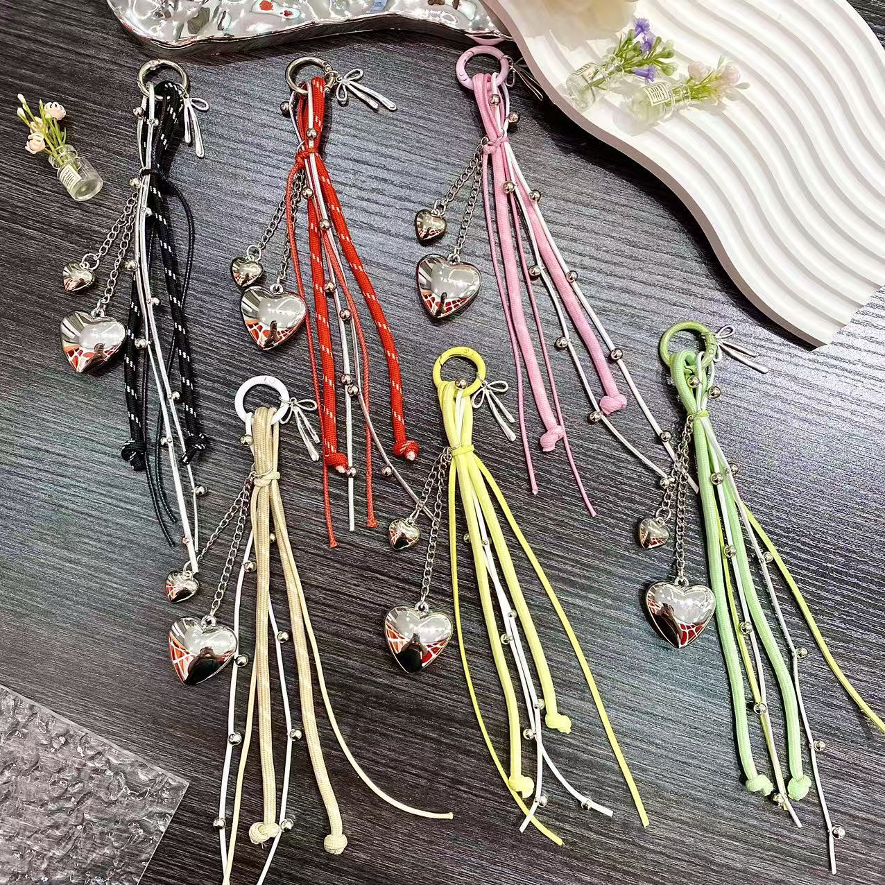 DIY Cute Multi-Color Tassel Personalized Metal Heart-Shaped Pendant Mobile Phone Keychain Bag Accessory Wholesale