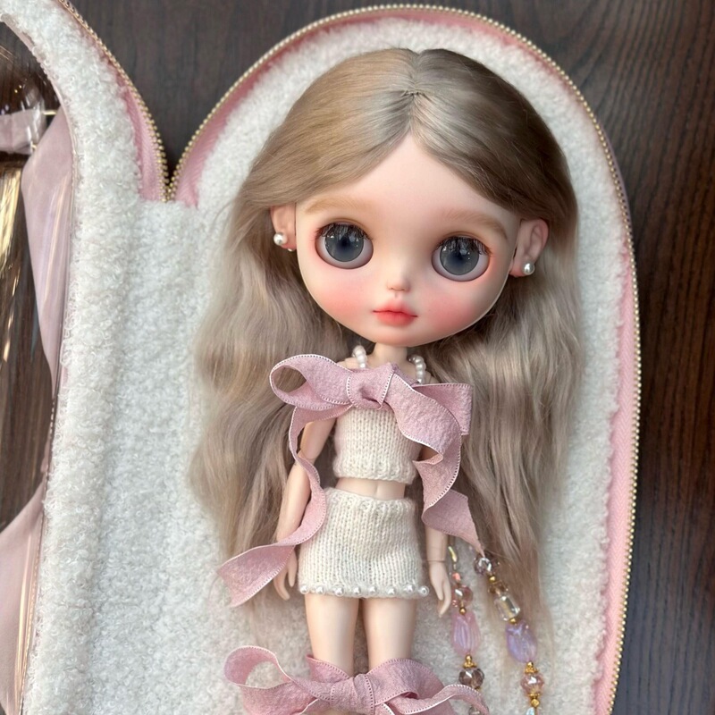 Little Sister Xiaobu Doll Wig Set with Granny Gray Long Curly Hair, French Style, Trimmable Hairstyle Base