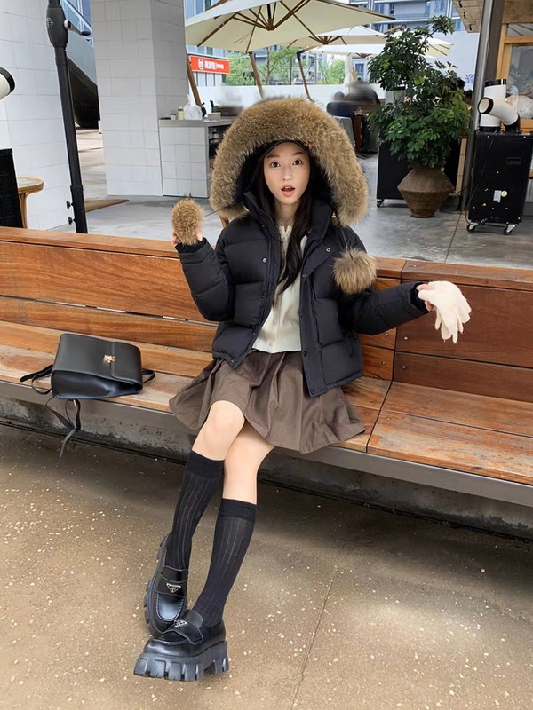2025冬季新款短款连帽大毛领羽绒服女时尚保暖高级感小个子外套潮|undefined