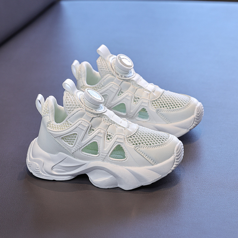 Zapatos deportivos para niños verano 2026 nuevo tipo de zapatos de corrida transpirables de malla para niños sandalias de playa suaves para niñas