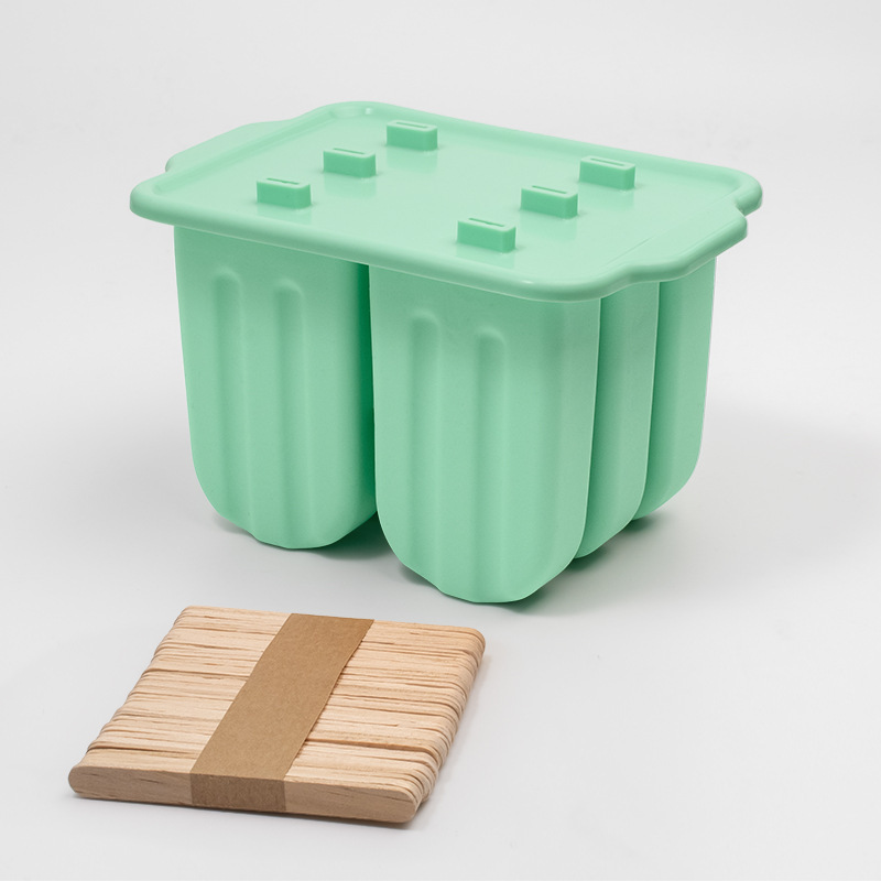 6 green ice cream molds (with 50 wooden sticks)