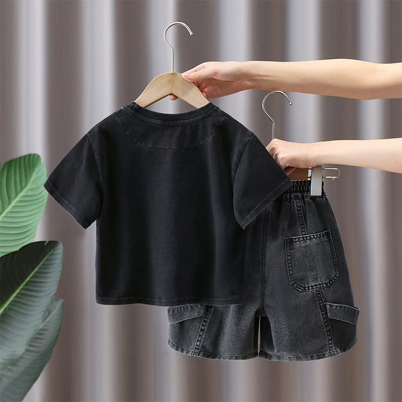 7402 Traje de camiseta de manga corta para niños Estilo fino de verano Estilo occidental Trendy Ropa para niños Chico Red Red Fried Street Summer Conjunto de dos piezas 5