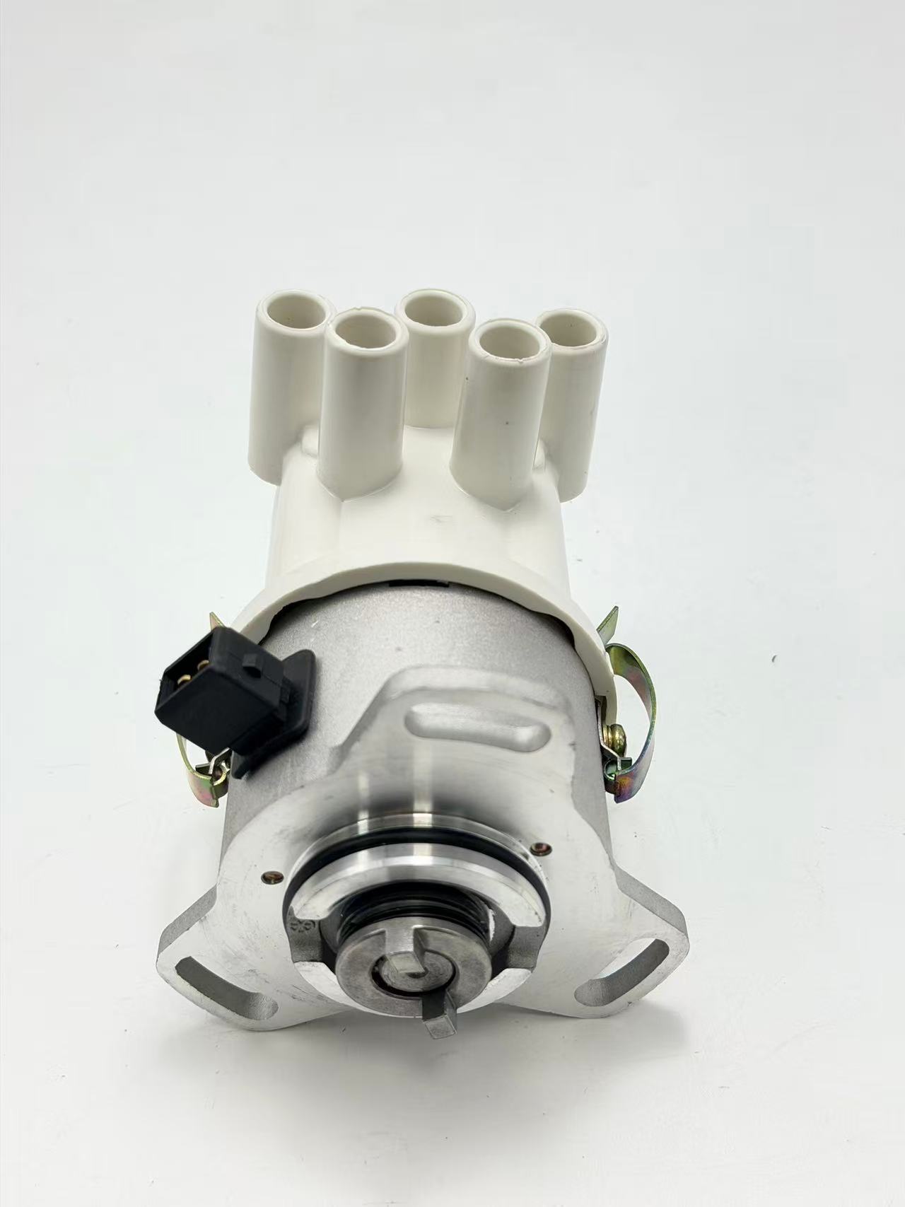 3247 distributor is a popular product suitable for Toyota car ignition distributors DT453L wholesale