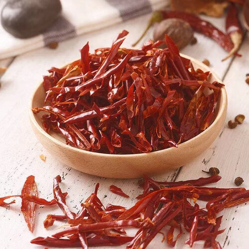 Source: Henan Pepper, Wholesale Supply. Including: Chao Tian Pepper, Qin Pepper, Line Pepper, Spicy Segments, Chili Strips, Chili Powder, Devil Pepper.