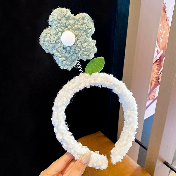 Flower-shaped, green