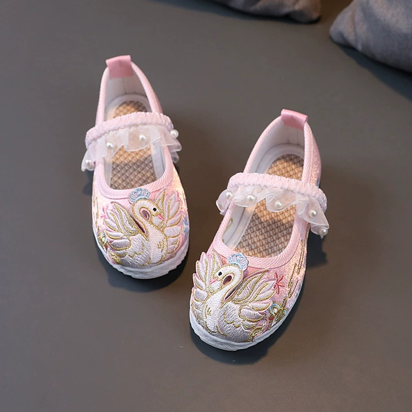 L32 pink swan