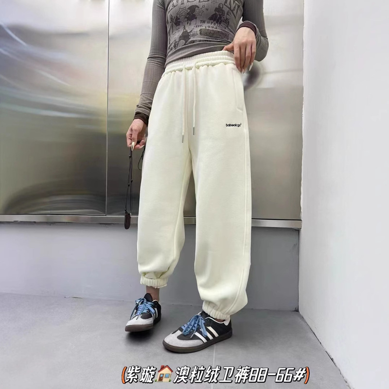 2024 autumn and winter new drawstring embroidery letters loose toe wide leg fleece-lined pants women's Ollie velvet padded 2024 autumn and winter new drawstring embroidery letters loose toe wide leg fleece-lined pants women's Ollie velvet padded