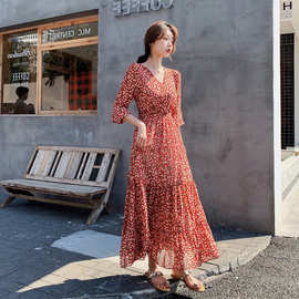 2026夏洋装新款五分袖高腰长裙女雪纺碎花V领收腰显瘦大摆连衣裙