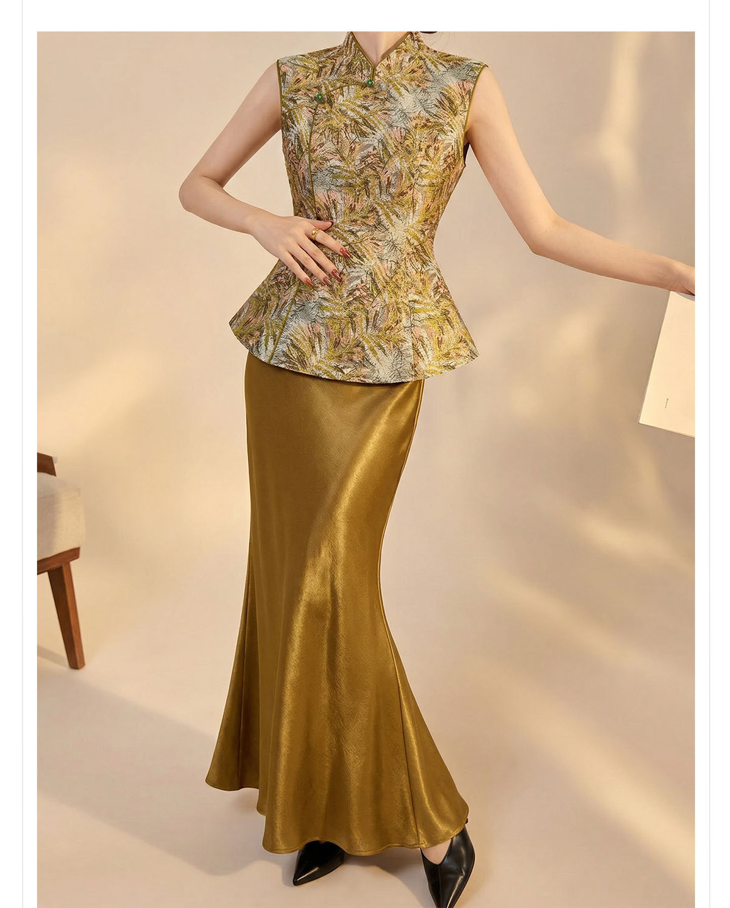 Set áo gi-lê không tay cổ đứng + chân váy midi jacquard phong cách Trung Quốc mùa hè — Màu xanh lá cây nửa váy, vàng nửa váy, Áo khoác xanh chi tiết 4