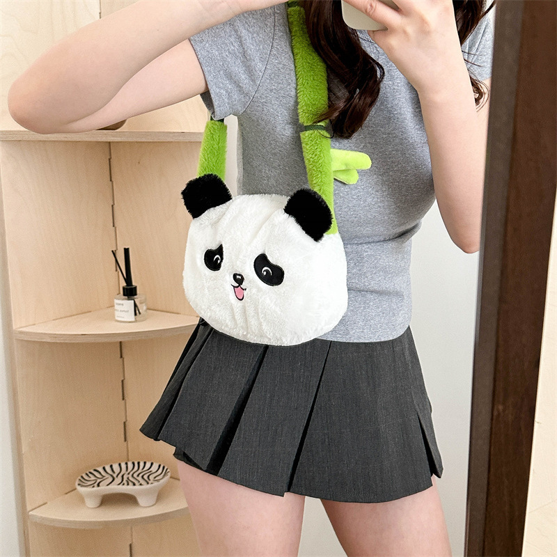 귀여운 대나무 팬더 봉제 가방 소녀 변형 팬더 대나무 메신저 가방 인형 소녀 메신저 가방 도매