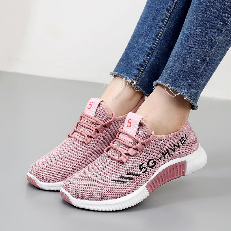 Zapatos de mujer de primavera nuevos zapatos de mujer transpirables Zapatos tejidos voladores de mujer Zapatillas versátiles de estilo coreano Zapatos de mujer populares al por mayor