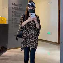 纹大版短袖t恤女夏季欧货漂亮设计感小众上衣胖mm宽松显瘦半袖