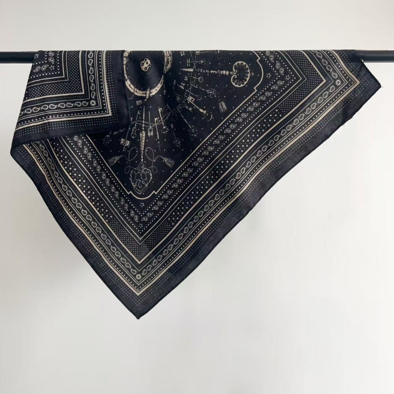 Retro Cashew Print Silk Scarf Women’s Versatile Square Neckerchief_voghion.com