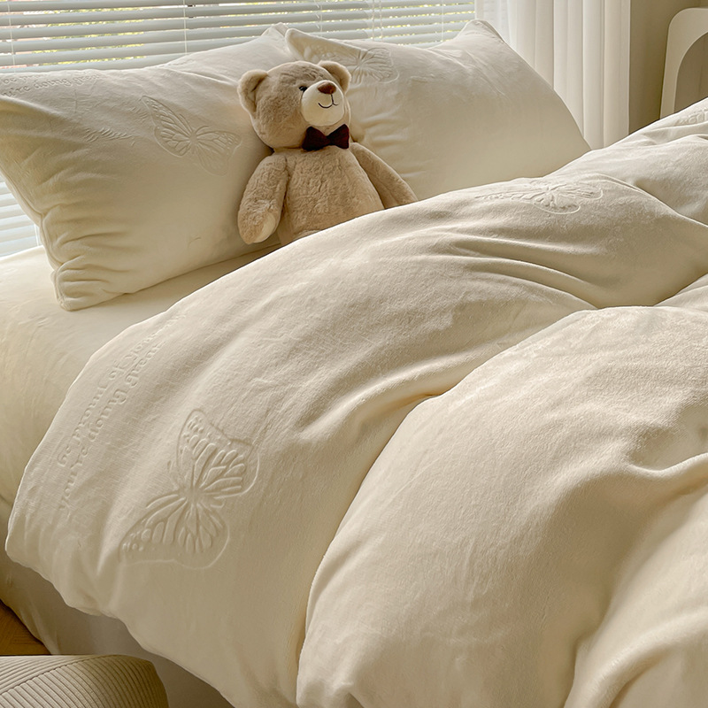 Leche de invierno cama de cuatro piezas set2025 nuevo invierno premium sensación de engrosamiento flange sábanas de coral cubierta