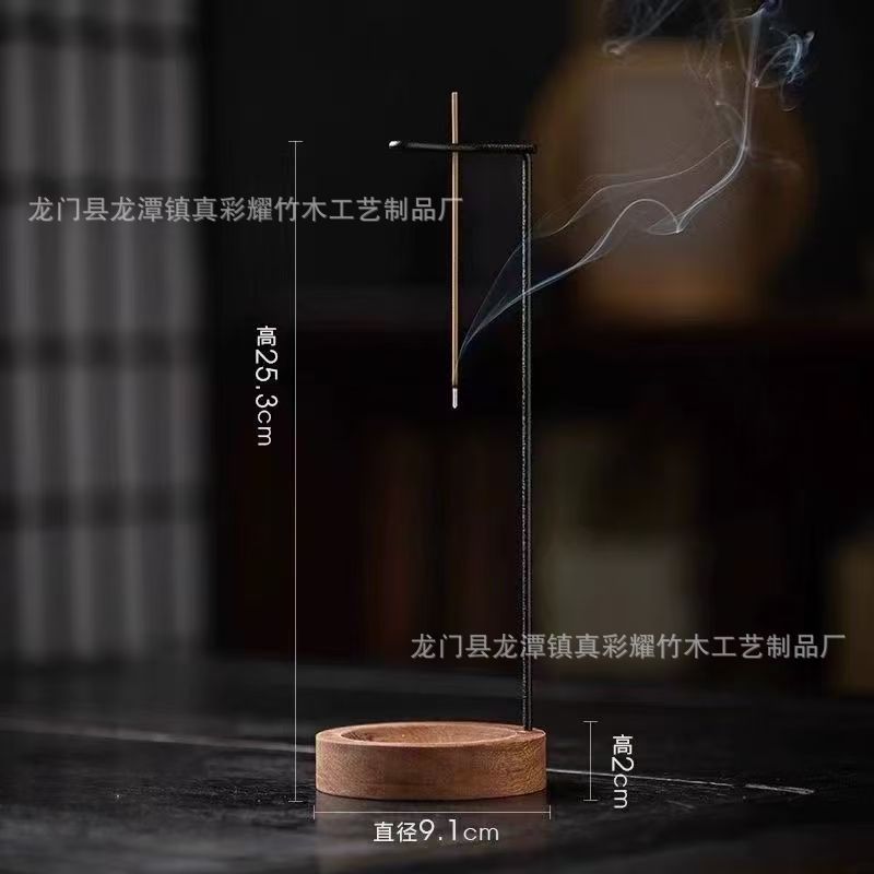 お香器の線香炉のお香を逆さまにかけて、家庭用室内のホノルルのお香を挿します。|undefined