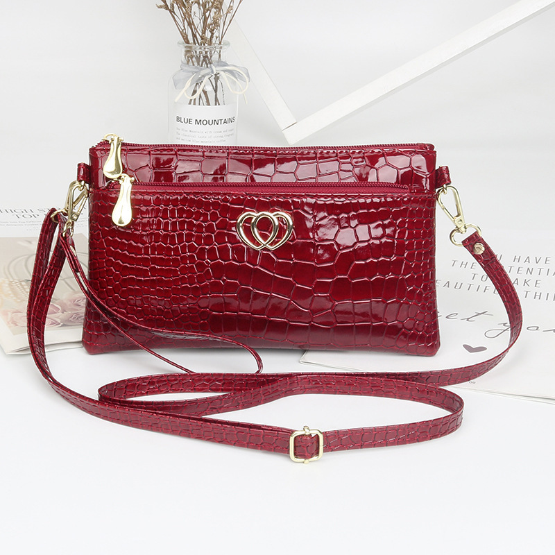 Women's new bag fashionable glossy bright leather patent leather women's bag messenger bag casual crocodile pattern clutch Women's Small bag Women's new bag fashionable glossy bright leather patent leather women's bag messenger bag casual crocodile pattern clutch Women's Small bag