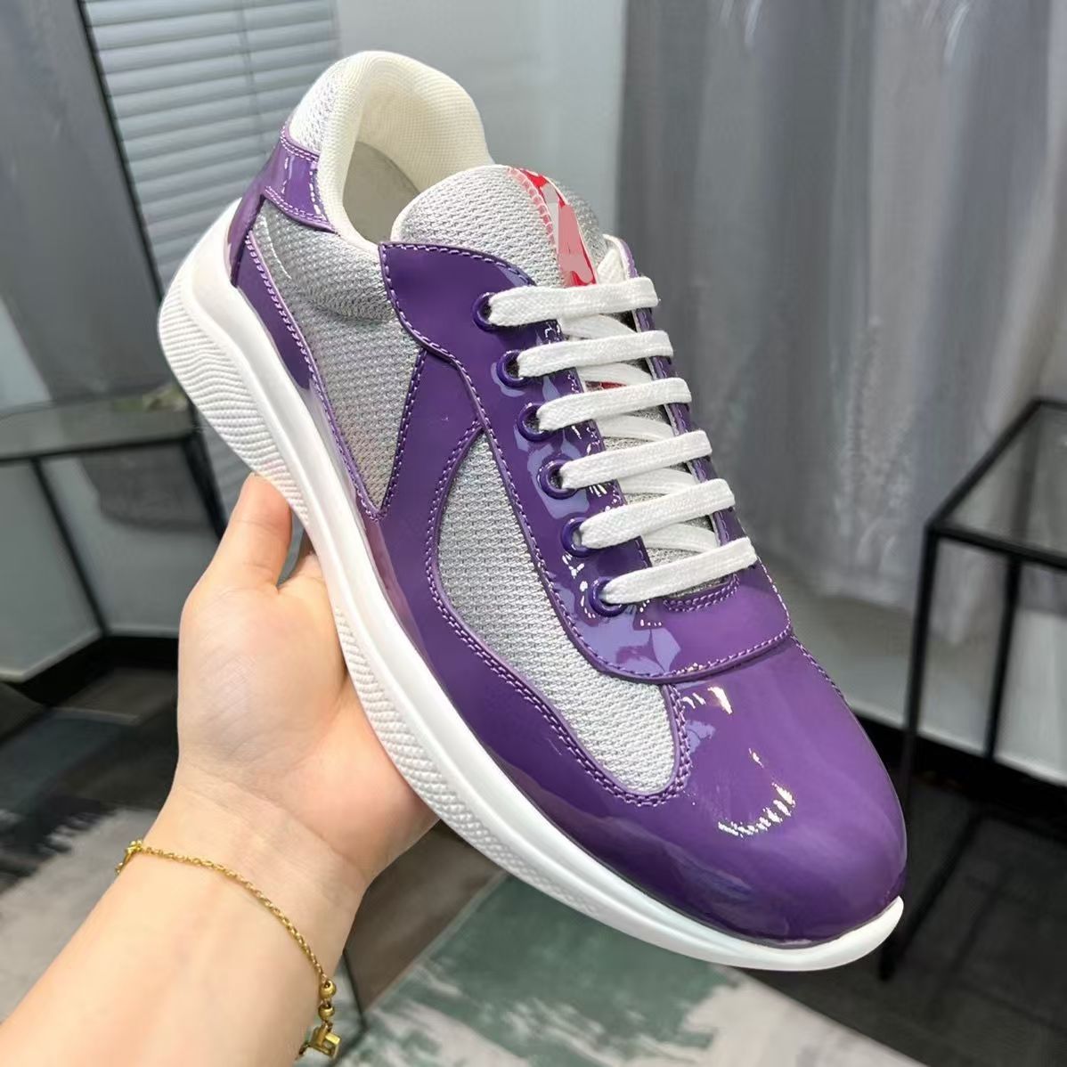 Morado oscuro