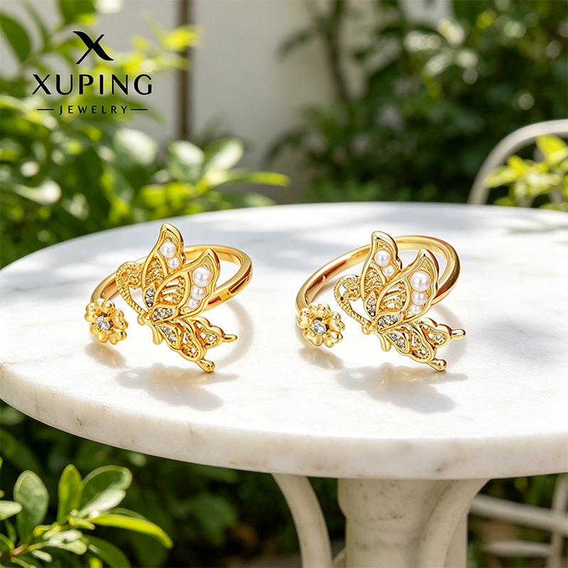 Xuping ligero diseño de lujo sensación de anillo abierto mariposa aleación de cobre chapado 24k nicho Europa y América joyas transfronterizas al por mayor